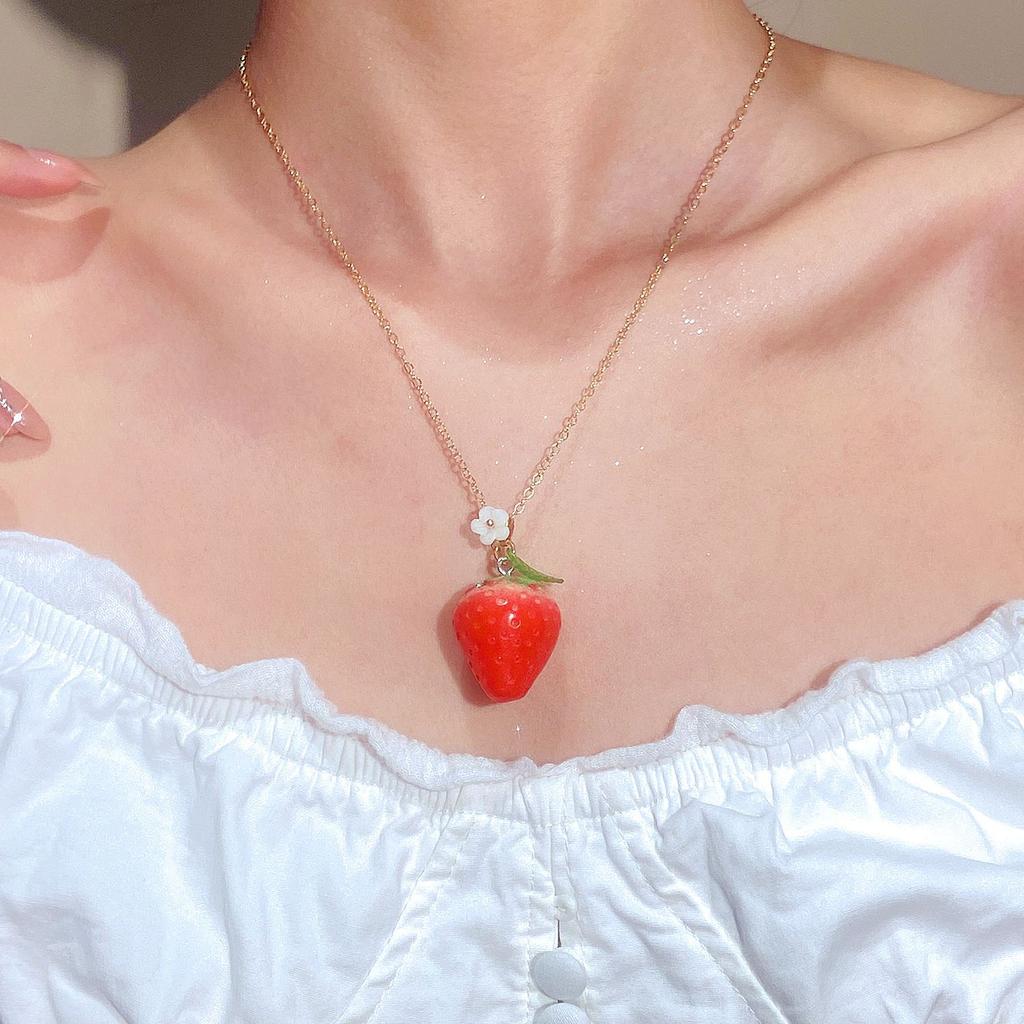 LATS Cute Sweet Strawberry Necklace for Women Versatile Peach Clavicle Chain Spring Summer Fruit Accessories