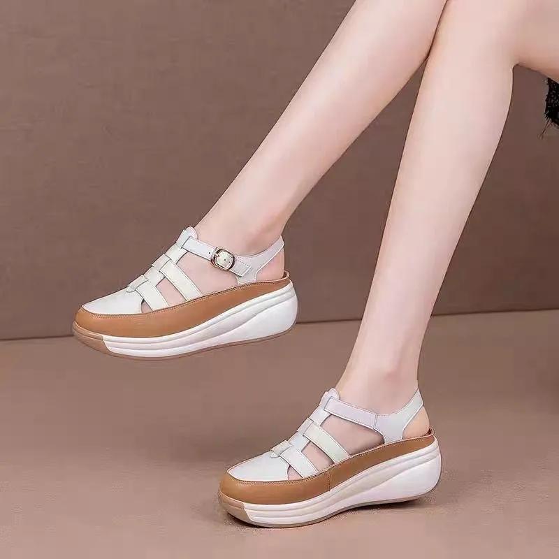 Yeni Çapraz Içi Boş Yumuşak Taban Sandalet Roma Retro Rahat platform ayakkabılar kadın Yuvarlak Ayak Loafer'lar Toka Spor Sandalias