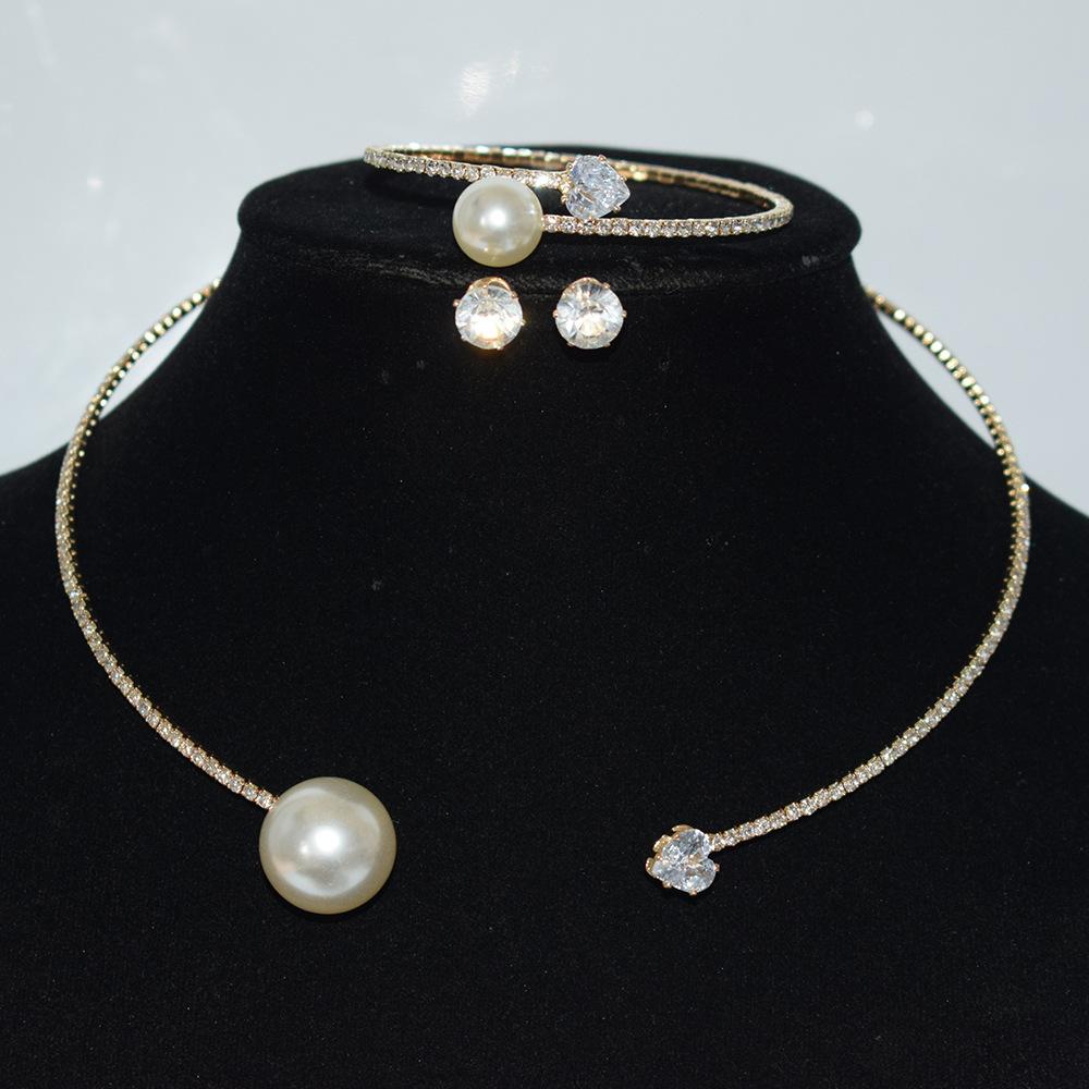 

4PCS Set Luxury Heart Crystal Zircon Collar Necklace Bracelet Stud Earring for Women New Trendy Pearl Bangle Choker Jewelry Gift