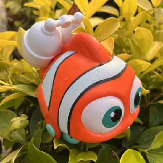 Practical Easy-using Play Bright Color Crocodile Shape Kid Water Splashing Toy Supply Sprayer