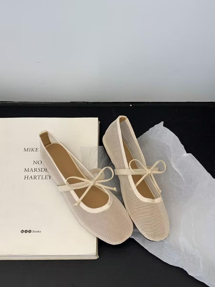 

In the summer of 2025, the new bag head strap fishing net flat-soled sandals are hollowed out, fashionable and comfortable, Roman shoes, women s singl 40 абрикосовий