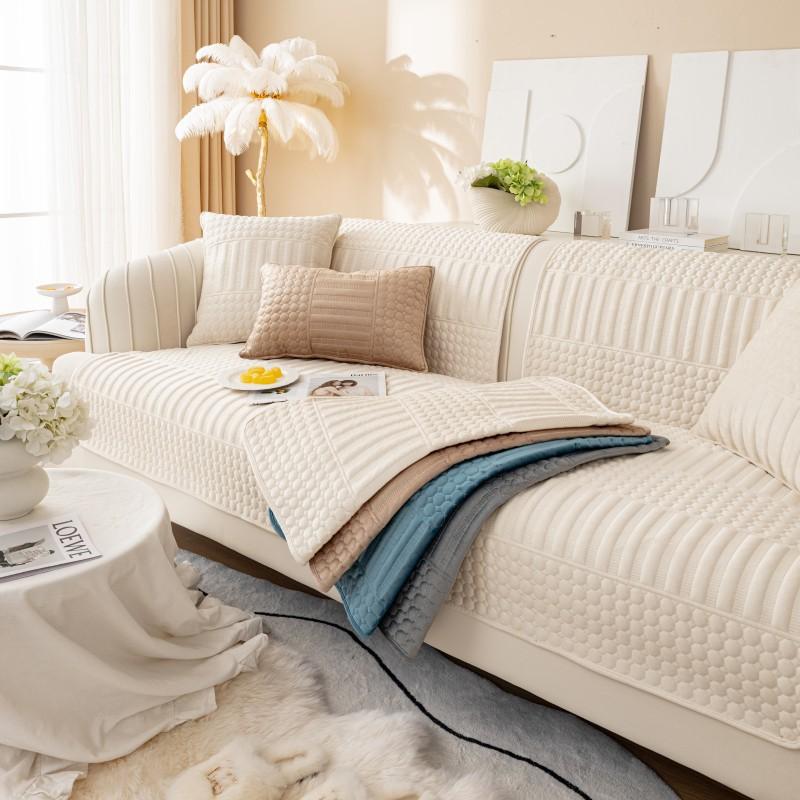 Winter Velvet Sofa Cover Thicken Warmer Plush Sofa Mat Non -Slip Couch Chshion Slipcovers For Living Room Solid Color Sofa Towel