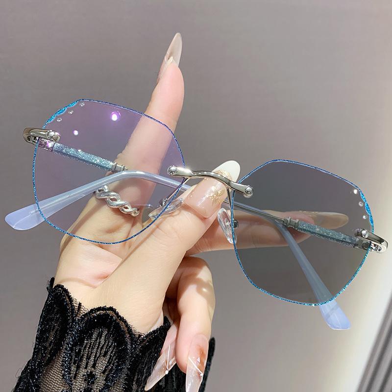 Oversize Rimless Pochromic Myopia Glasses for Women  Twinkling Anti-blue Light Near Sighted Eyewear UV Goggle Shades 0 to-4.0