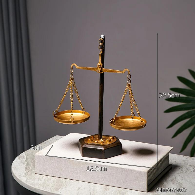 Vintage Creative Balances Ornaments Home Decorations Mini Sculpture Office Decorations Crafts Photography Props Home Decor Gifts