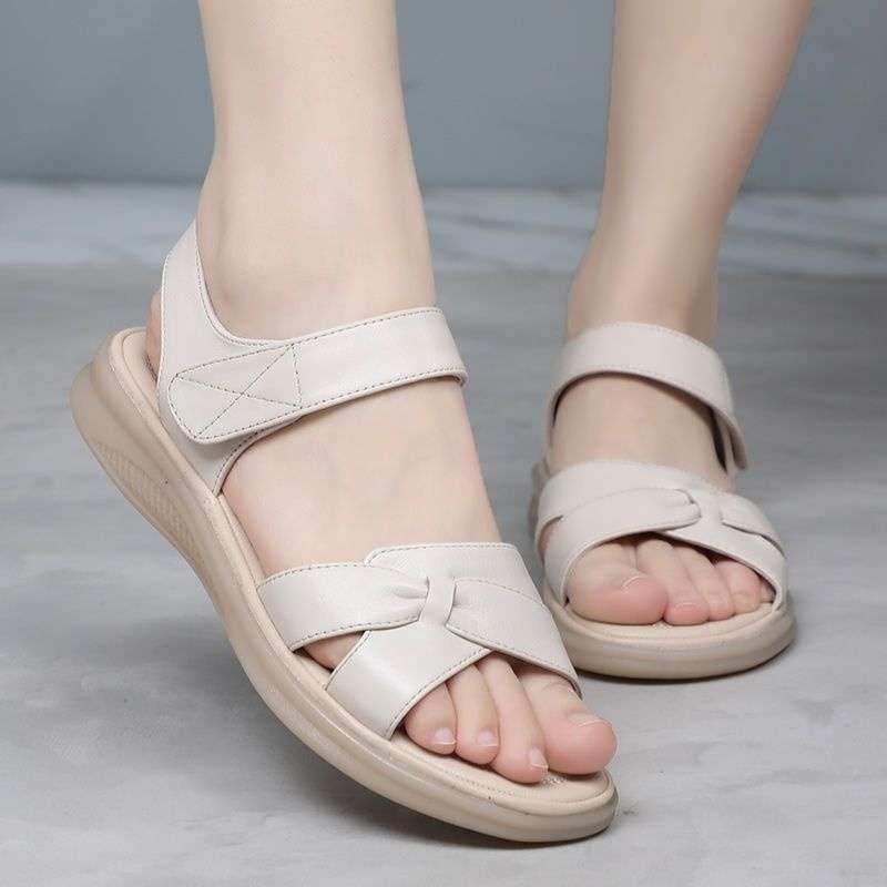 Cow Tendon Sole Mother Shoes Sandals Women Go Out Flat Summer New Comfortable and Lightweight Middle-aged and Elderly Leather Sandals.