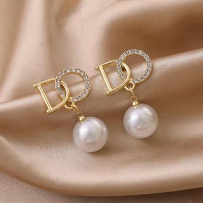 Needle  New Korean Summer Versatile Hanging Pearl Stud Earrings Temperament Trend Simple and Fresh Earrings