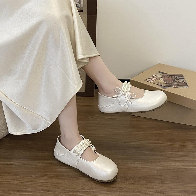 French beautiful flat-soled single shoes women's 2025 new summer with skirts are not tired, Doudou small leather shoes, Mary Jane shoes