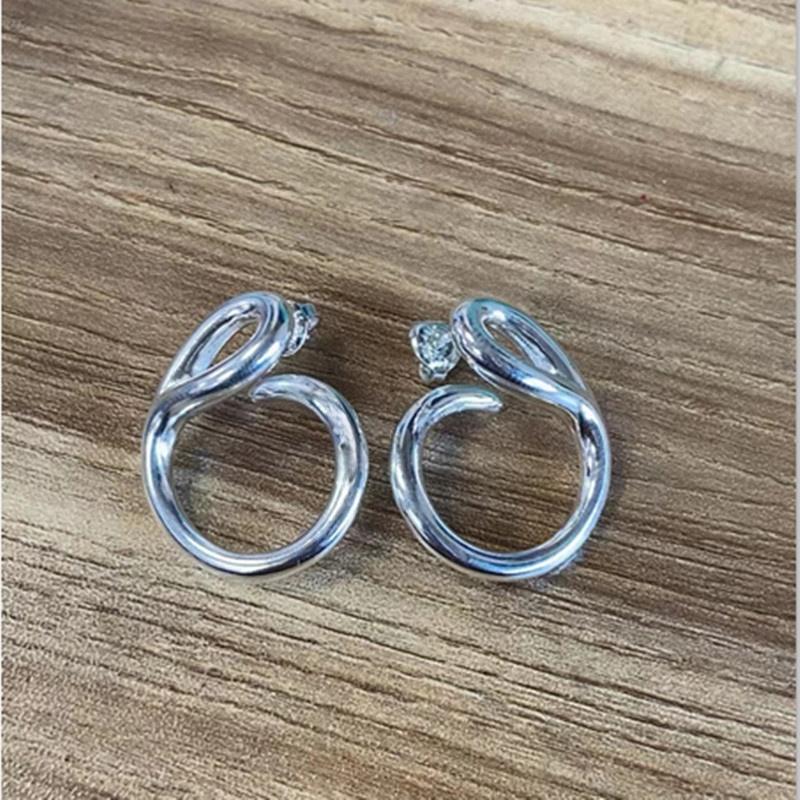 2026 new hot selling high-quality exquisite irregular earrings, suitable for casual and fashionable matching белый