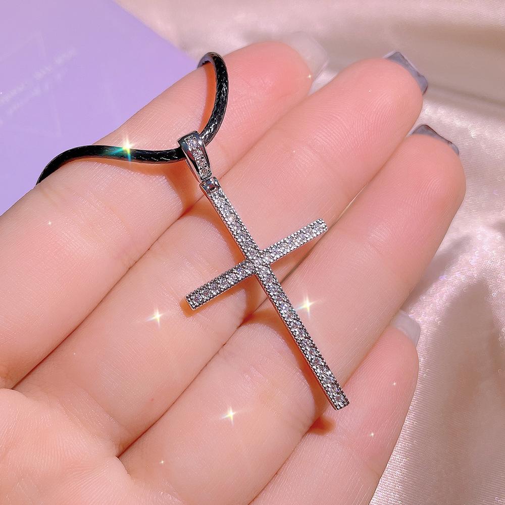 Personalized Real Gold Electroplated Copper Inlaid Zirconium Cross Necklace for Women Ins Creative Trend Geometric Pendant Accessories