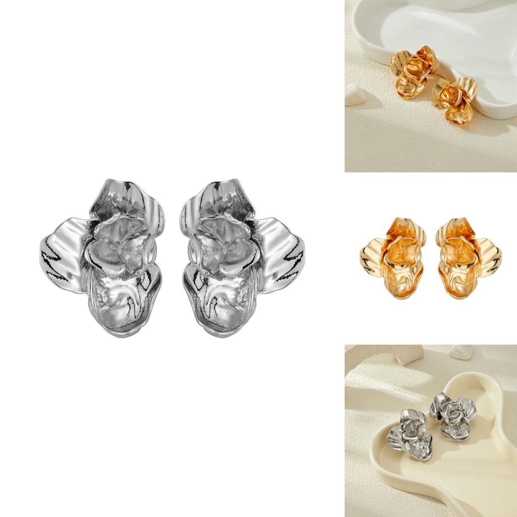 Fashionable Retro Inspired Alloy Flower Earrings With Beautiful Multi-layered Gold Finish