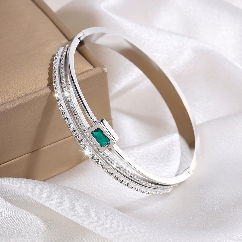 Starry Sky Silver Titanium Steel Bracelet for Women - High-End, Versatile, Full Diamond, Non-Fading Fashion Accessory