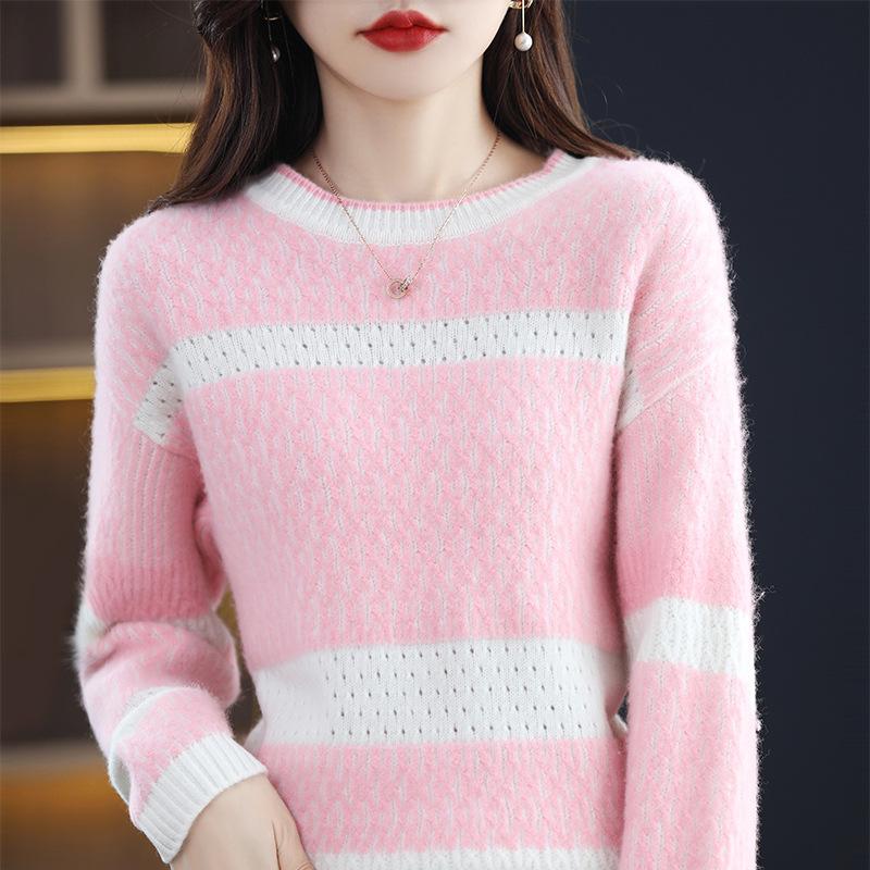 

Autumn hollow knitted bottoming shirt women s thin loose crew neck sweater top short pullover with long sleeves versatile One Size