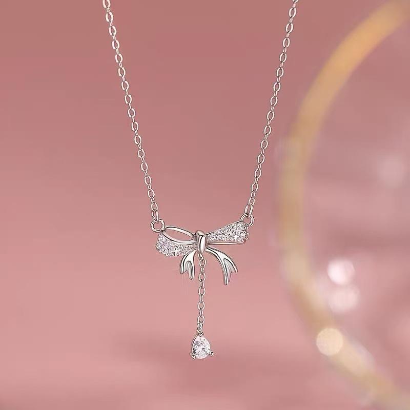 Women's Light Luxury Collarbone Bow Necklace