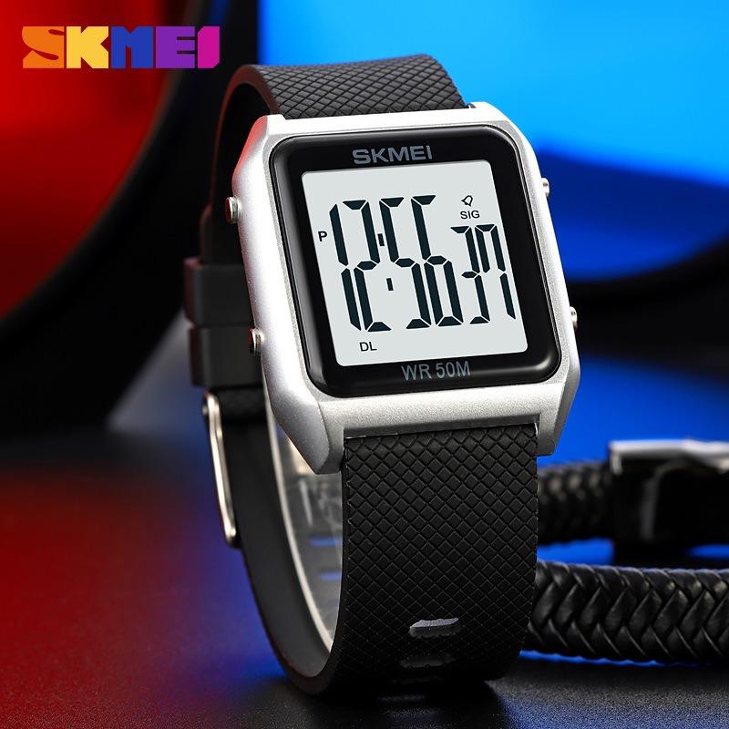 Stylish Multi-functional Large-screen Digital Display Electronic Watch, Male and Female Students Sports Waterproof Youth Chronograph Watch
