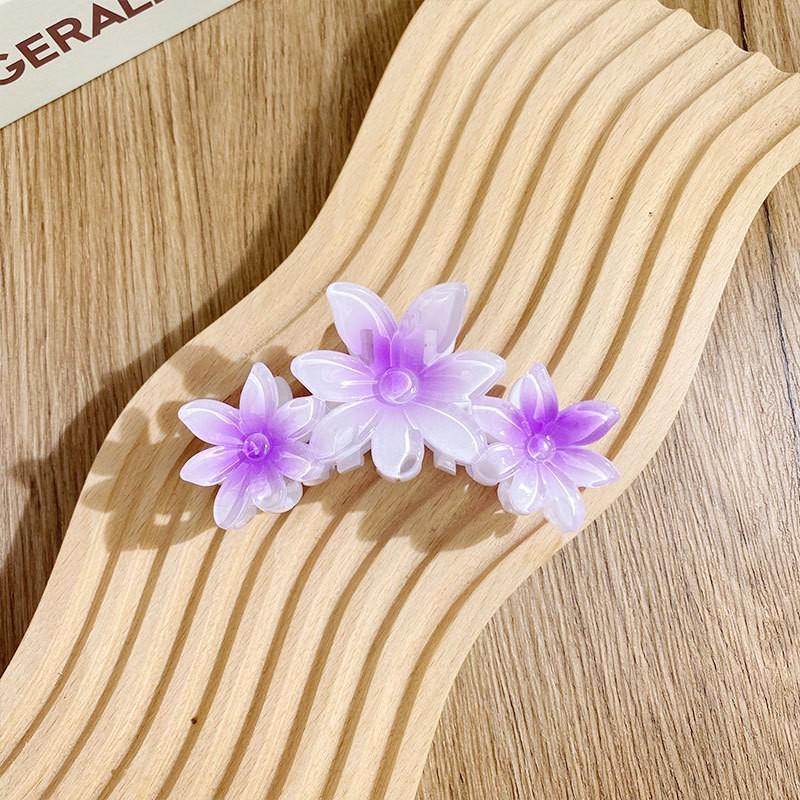 European/American Three Flowers Plumeria Claw Clip - Cute Large Hairpin for Women's Bun