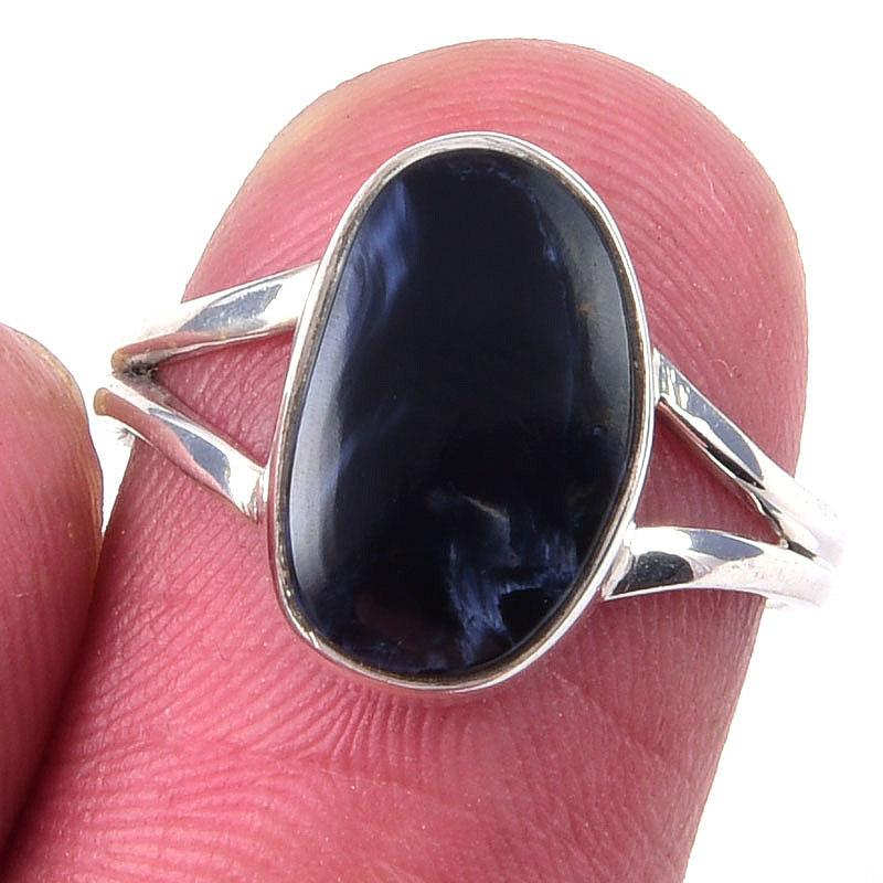 

Кольцо из чистого серебра 925 пробы с натуральным камнем Питерсит, размер 6, r9v78