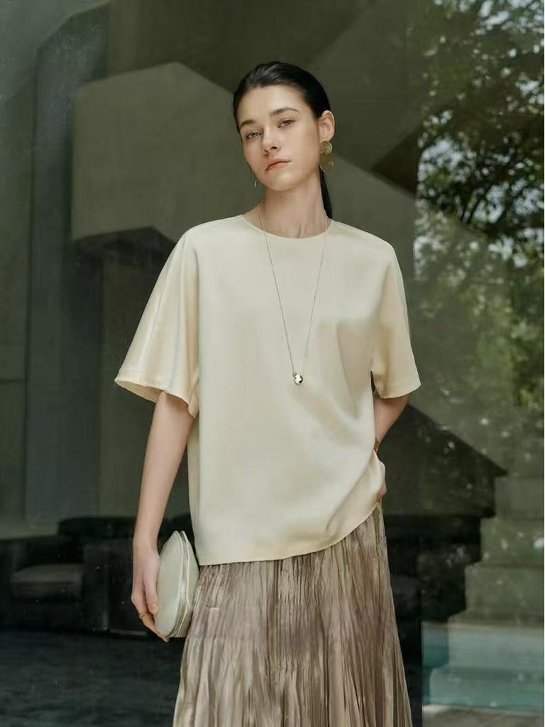 Women's Lightweight Silk-Blend Round Neck Short-Sleeve Summer Top