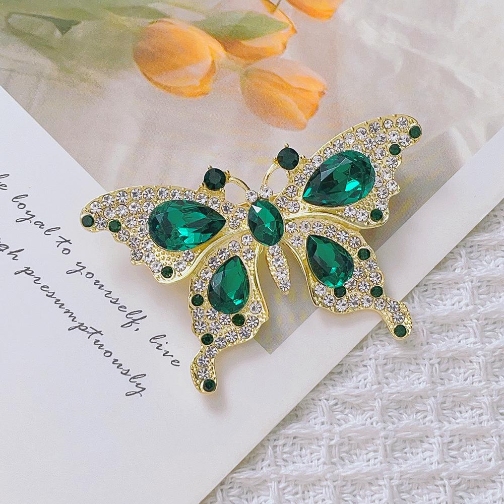 

Французская ретро-брошь-бабочка высокого класса - осенне-зимний ювелирный аксессуар