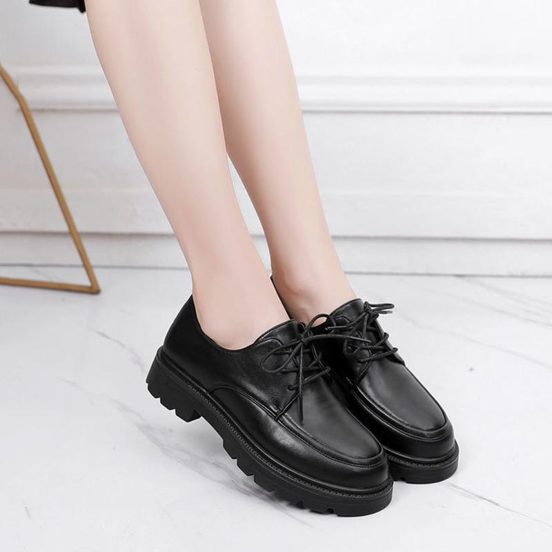 Protiskluzová pracovní obuv Dámská Černá kožená obuv Pohodlná a měkká Restaurace Kuchyně Matka středního věku Boty Single Boty Ploché