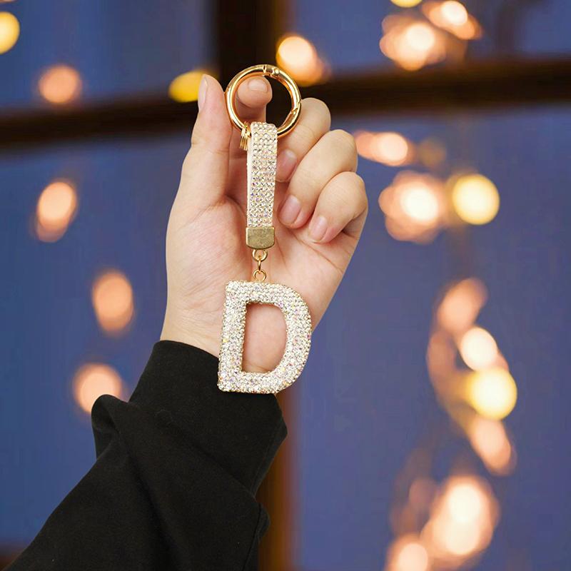 1PC Keychains Ideal Gift Letter Design Bling Key Ring Accessory Full Rhinestone Design Lucky Pendant 26 Alphabet Letters