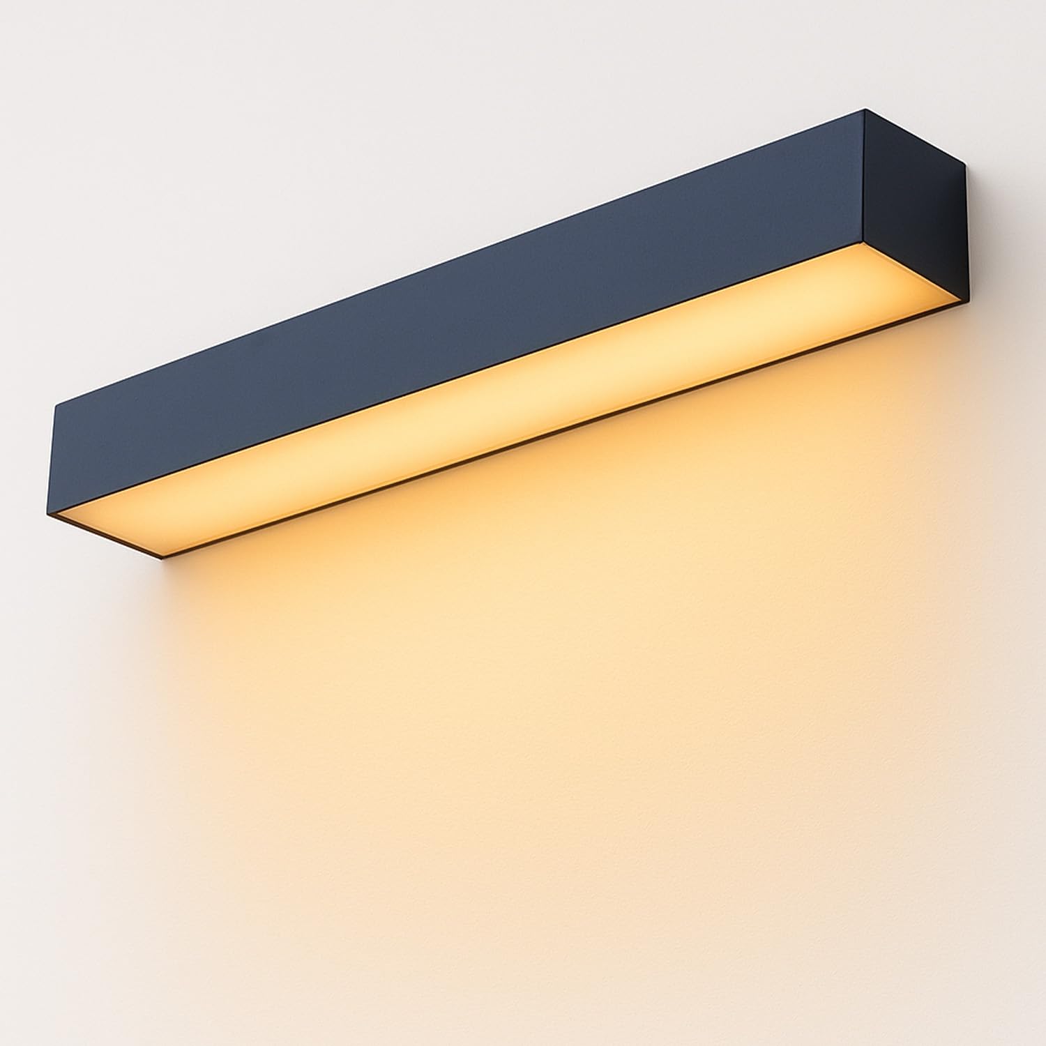 

[qiukala] Outdoor Solar-Powered Waterproof LED Sensor Light, Stylish for Fences, Gardens, Entrances, Indoors, Nameplates, Gateposts, and Indicators,