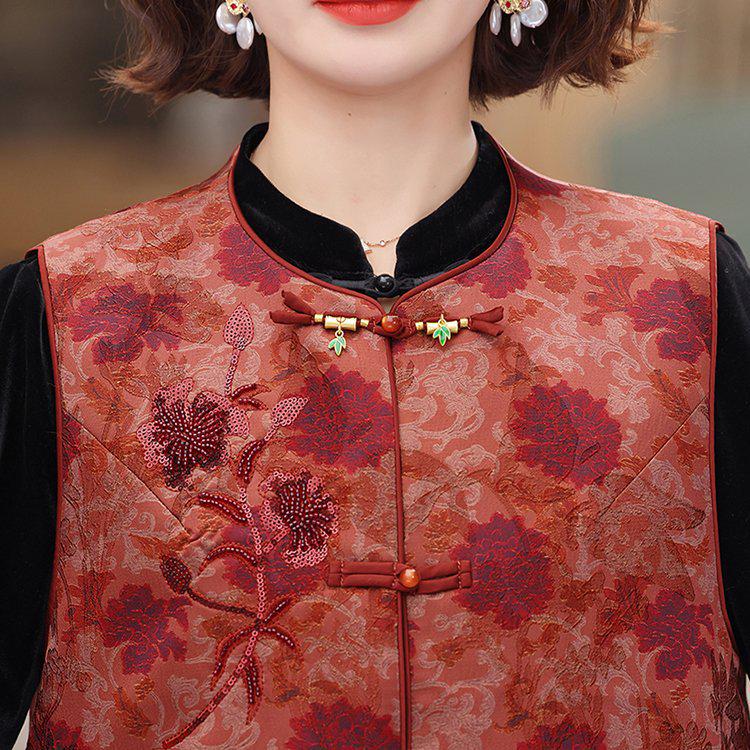 2026 Spring Collection: Elegant Sleeveless Vest Three-Piece Set for Middle-Aged and Elderly Women