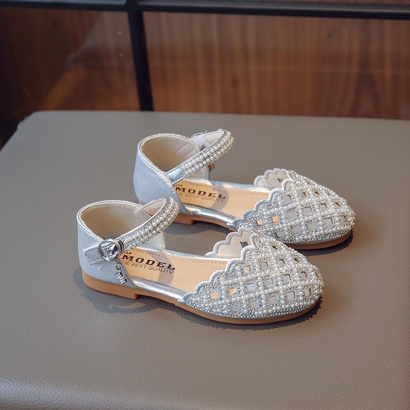 

Girls Half Sandals Kids Hollow Rhinestones Shoes for Party Wedding Summer Spring Children Covered Toes Princess Shoes Chic 2025 26 серебряный