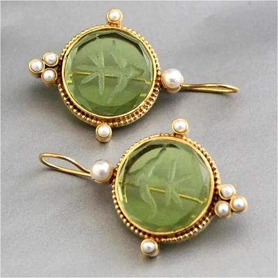 Retro Round Printed Synthetic Emerald Pendant Earrings for Women Elegant Exquisite Imitation Pearl Dangle Earrings Jewelry Gifts