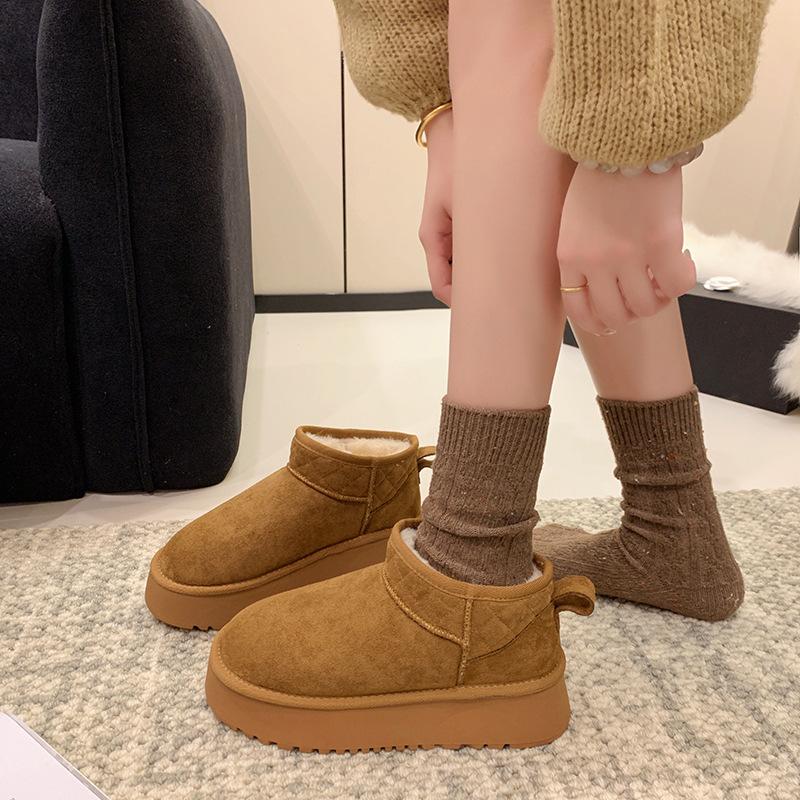 Thick-soled Versatile Snow Boots for Women To Wear Outside the Winter New Warm Heightening Non-slip Waterproof Small Cotton Shoes Large Size