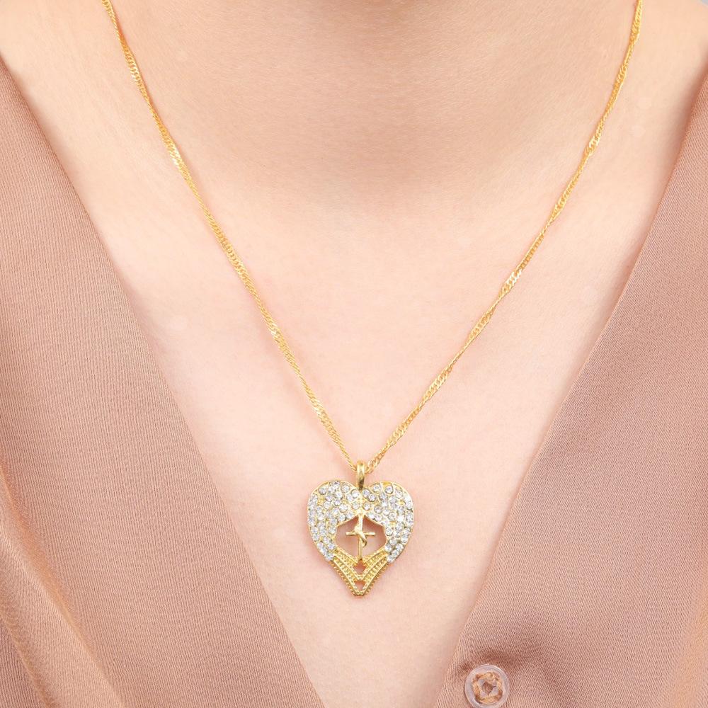 Personalized Necklace, Fashionable Gold Love Point Diamond Pendant Necklace Decoration