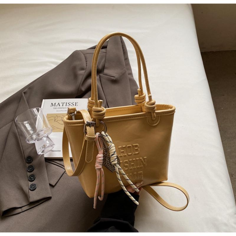 Spring and Summer Popular Small Bags for Women's New Fashion Versatile Messenger Bags, High-end Portable Bucket Bags