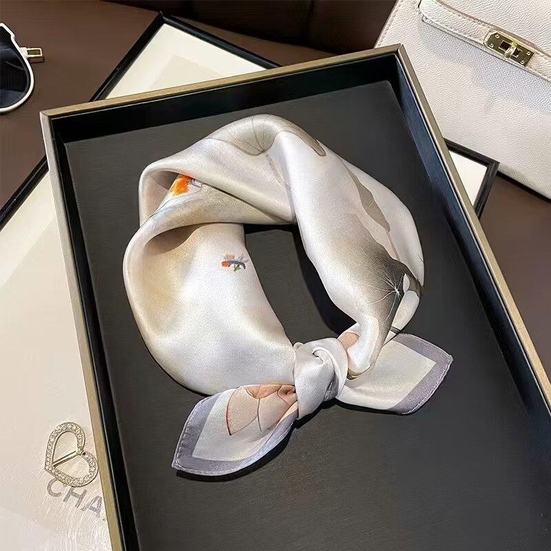 2026 Novo Lenço 100% Seda Pura Feminino Pescoço Cabelo Foulard Bandana Quadrado Pequeno Headband Hijab Estampado Poncho Lenços Pashmina