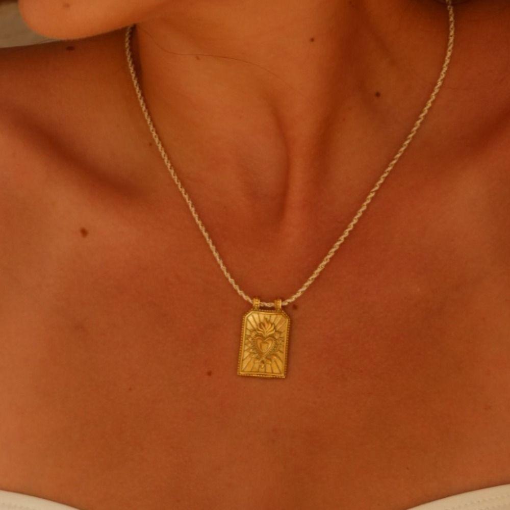 Generous Card Heart Pendant Necklace Gothic Collarbone Chain Fashion Square Necklace Men