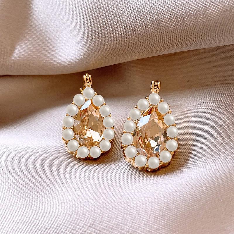 Korean-Style Rhinestone and Pearl Clip-On Earrings - Water Drop Shape, Versatile  Fashionable Pendant for Women
