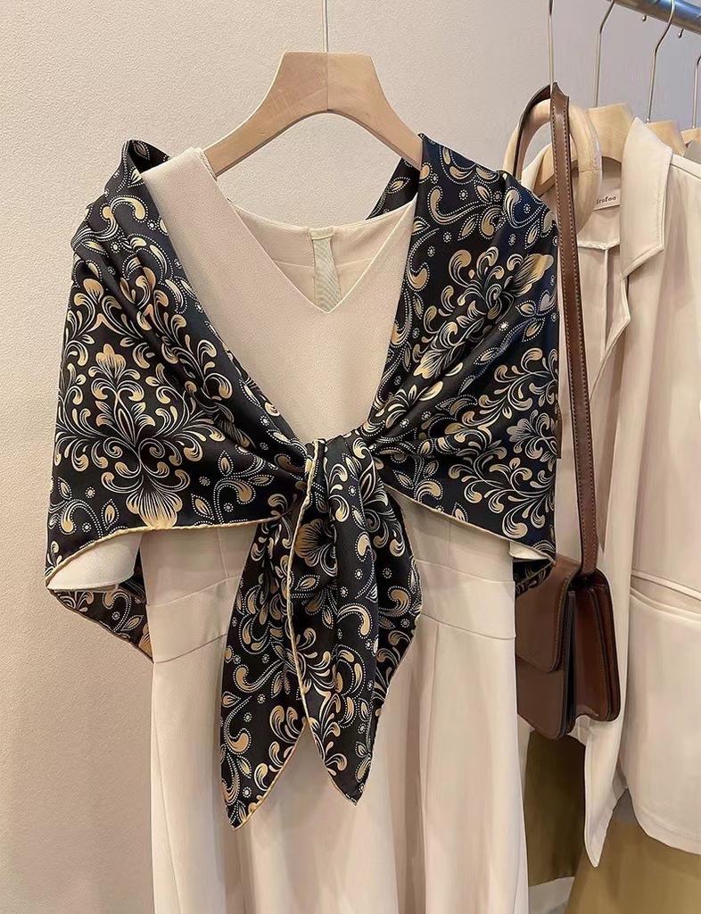 Silk Black Gold Cashew Silk Scarf Women'S Spring And Autumn Versatile Satin Square Scarf Mulberry Silk Silk Scarf Shawl