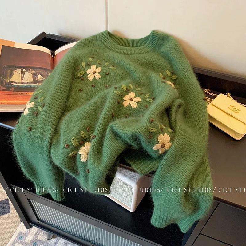 Women's Autumn 2026 Retro Green Floral Embroidered Soft Round Neck Sweater - Loose Lazy Style Knit Top