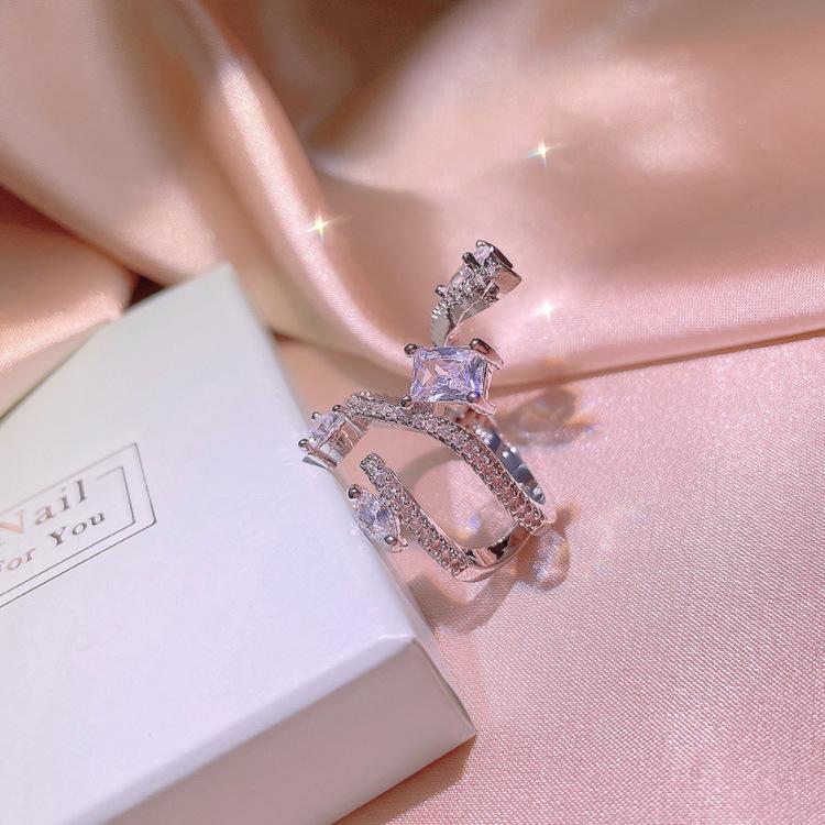 Creative Small Fresh Slightly Inlaid Plant Flower Ring Engagement Ring Woman