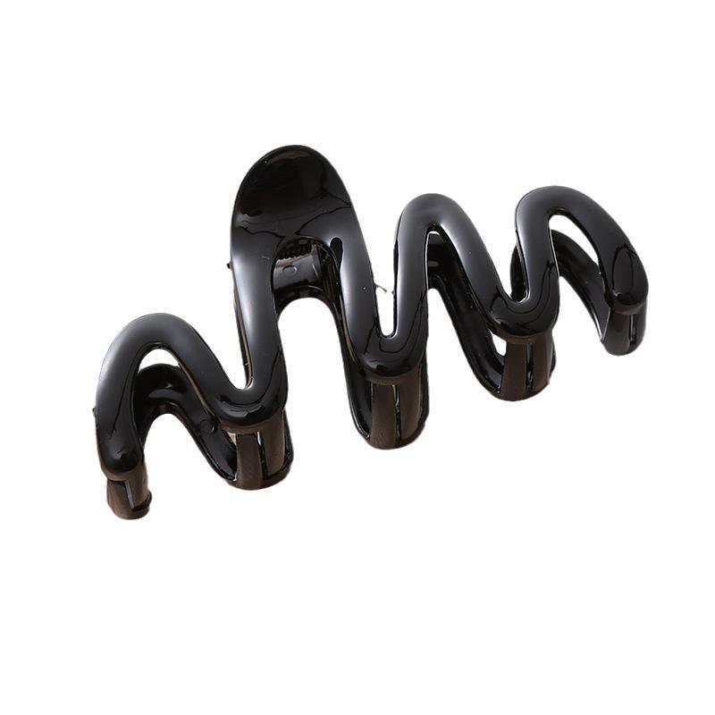 Cream Wave Acrylic Shark Hair Clip - Korean Design Hair Accessory