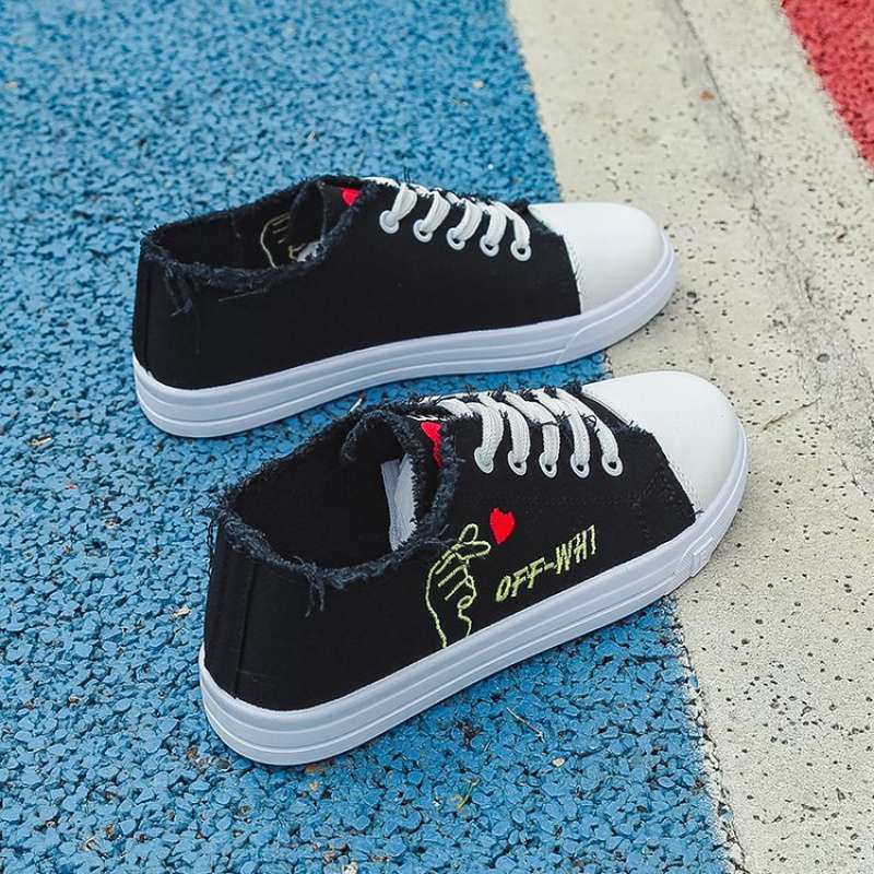 Canvas shoes women's 2025 new Korean version of versatile flat-soled cloth shoes summer thin single shoes female students ins tide board shoes