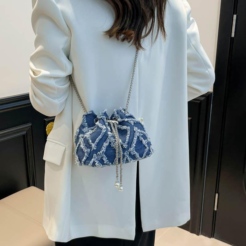 2025 autumn new drawstring tassel denim rhombus women's bag European and American trend simple shoulder bucket messenger bag