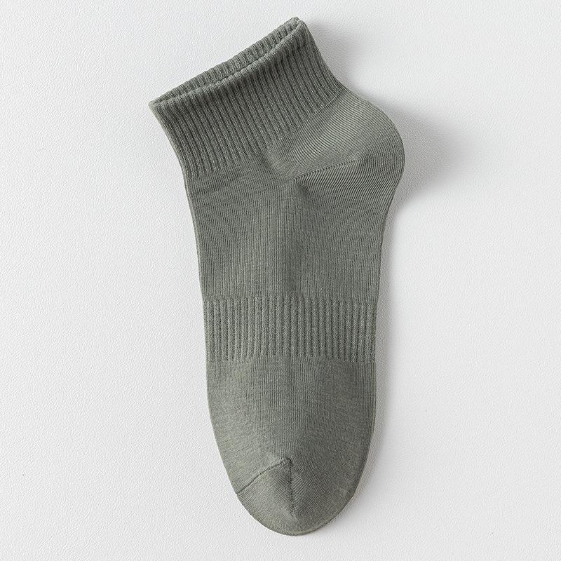 Men's Summer Thin Solid Color Breathable and Sweat Absorbing Mid Calf Sports Socks