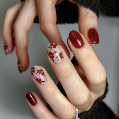 24Pcs Short Almond Press On Nail with Floral Designs Full Cover Stick On Nail Fashion Nail Art for Spring and Summer