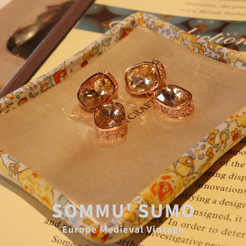 

Orphan Niche Medieval Vintage Vintage Marchesa Heavy Industries Gemstone Flower Fringe Necklace Pendant Earrings