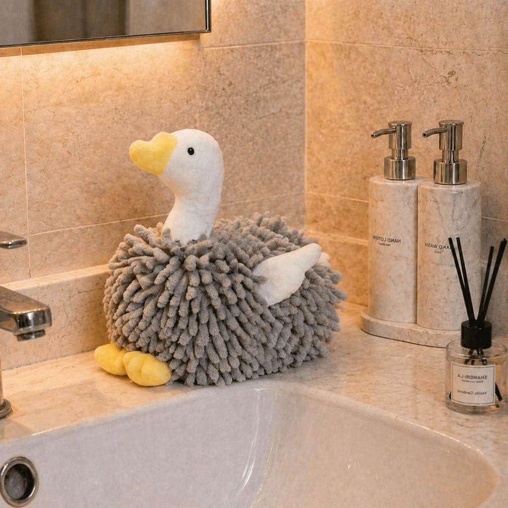 Duck-shaped hand towels, microfiber hand towels, soft and absorbent chenille towel balls, plush animal hand towel balls