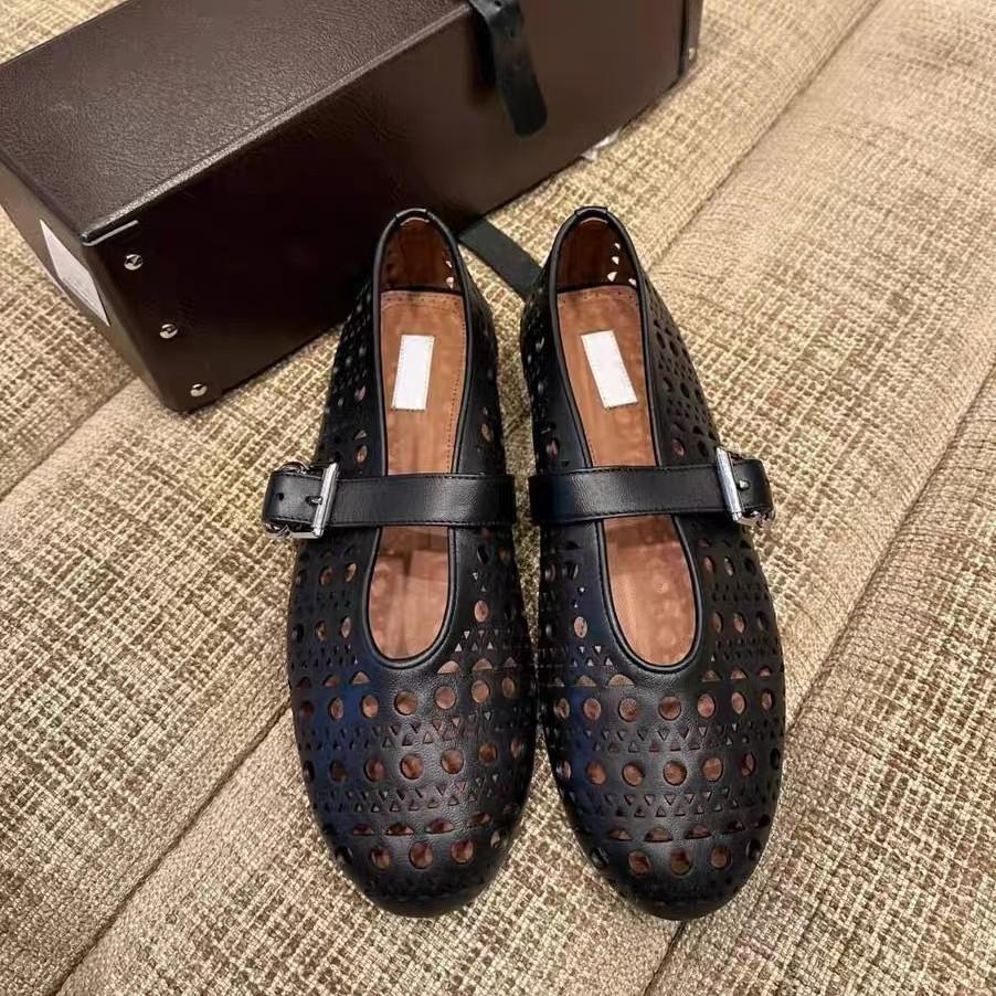 Sheepskin version~ spring and summer new shallow mouth one-word buckle belt hollow round head flat sole shoes women's ballet boat shoes leather shoes