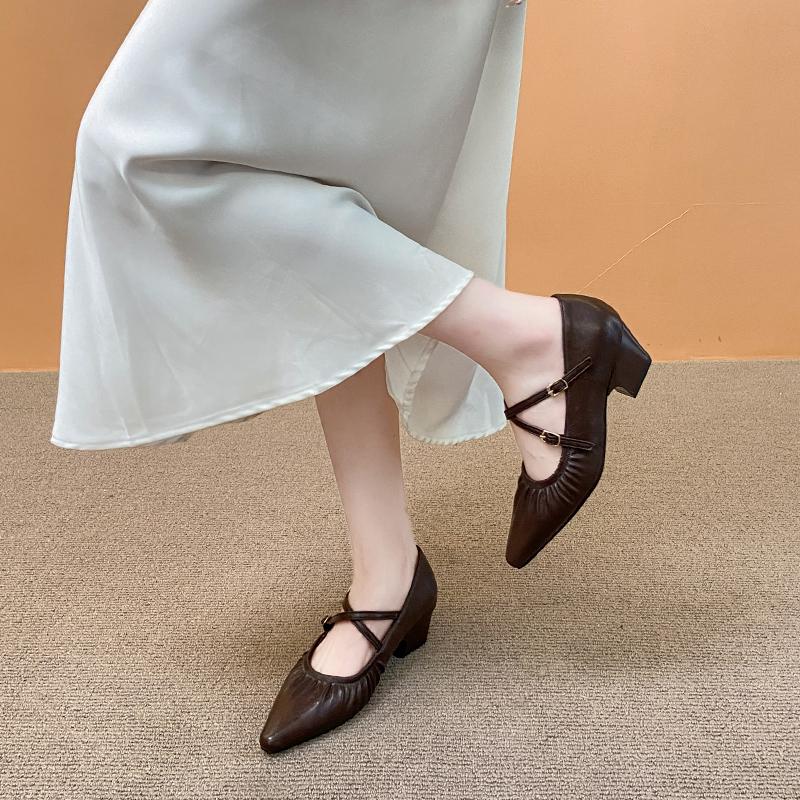 

Туфли на блочном каблуке, Осенние новинки, Заостренный носок, Мелкий вырез, Плиссированная перемычка, Мягкая подошва, Противоскользящие, Износостойкие, Высокий каблук 40 чёрный