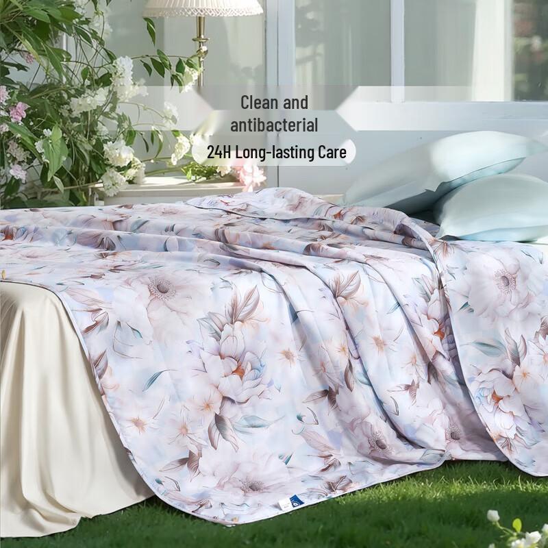 FUANNA Washable Seven-Hole Antibacterial Cooling Comforter
