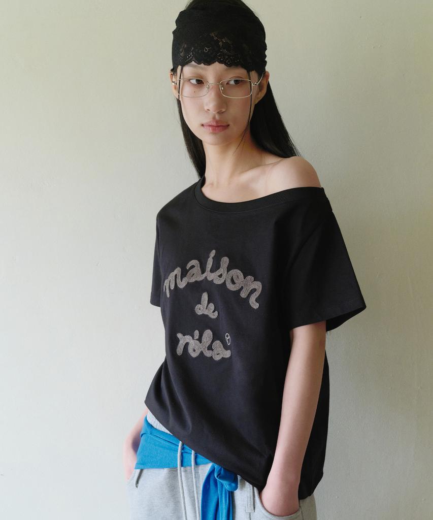 ROLAROLA Maison De Rola Embroidery Off Shoulder T-Shirt Black