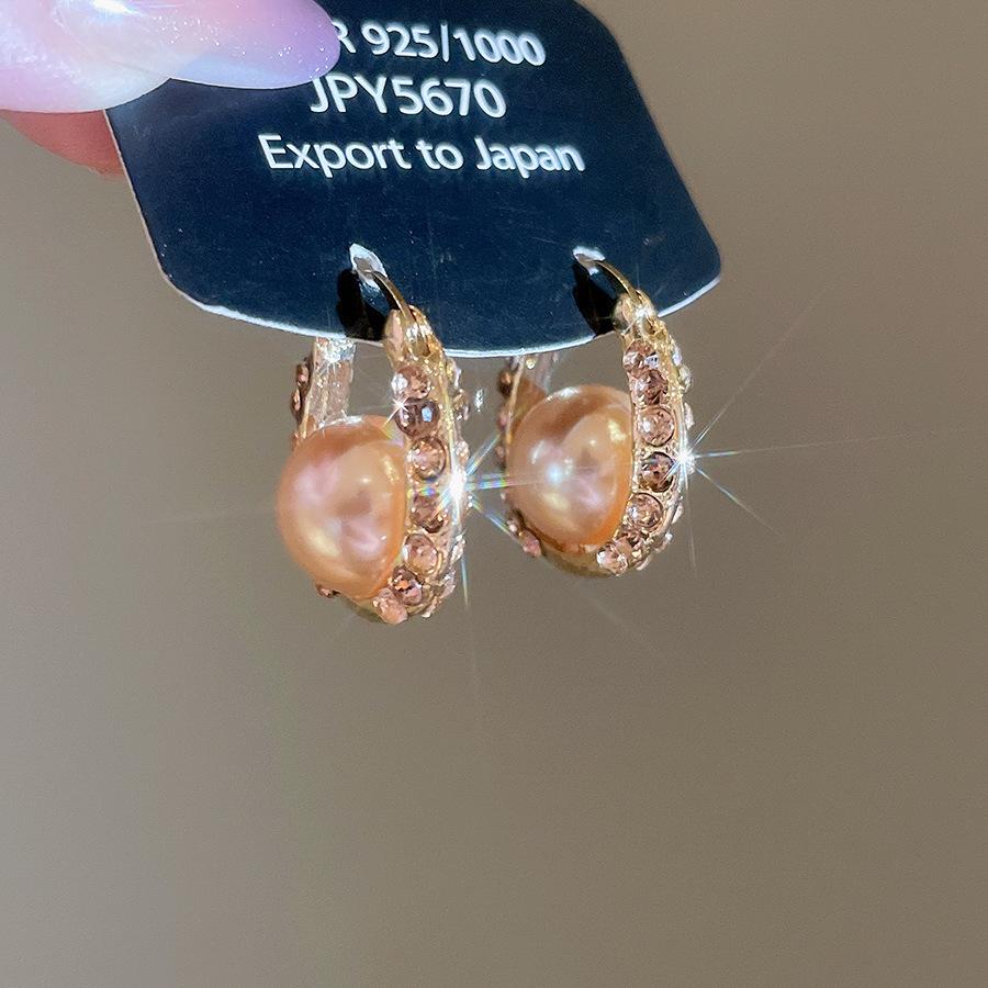 Elegant French Retro Floral Pearl Earrings - Geometric, Versatile, High-End Design for Women