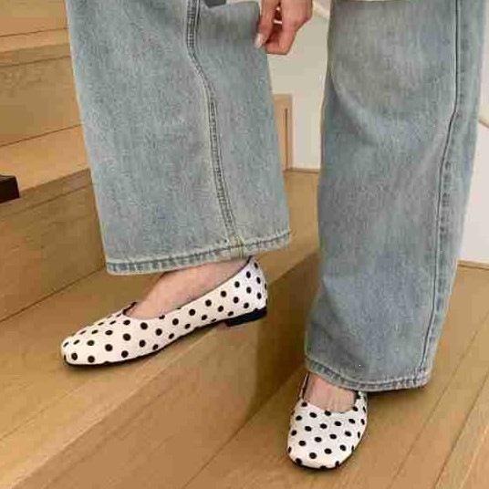 

French Niche Design Square Head Retro Ladyshoes Fashion Polka Dot Single Shoes Ballet Shallow Mouth Small Man Hundred 39